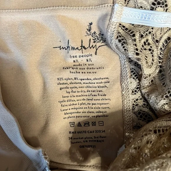 FREE SHIPPING Free People Women's Seamless & Lace Bandeau - Picture 8 of 9